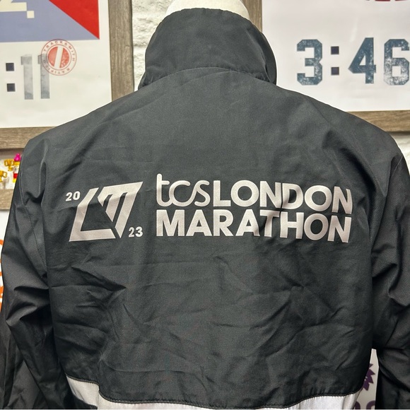 London Marathon 2023 official new balance jacket - Picture 4 of 5